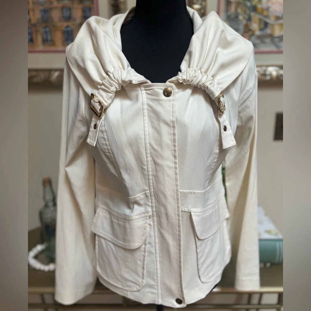 JOSEPH RIBKOFF CREAM TAILORED GOLD BUCKLE DETAIL MOTO UTILITY JACKET SIZE 8